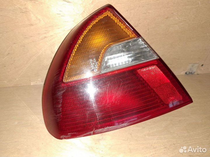 Задний фонарь Митсубиши Лансер 8