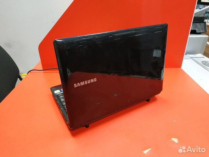 Нетбук Samsung N150 Plus