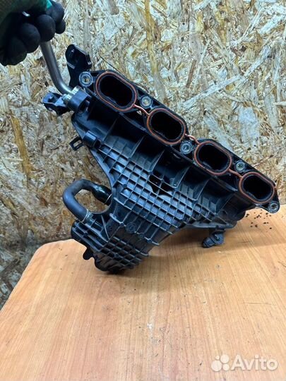 Коллектор впускной Toyota Auris E15 1.8 2ZR-FXE