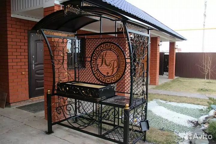 Кованые мангалы с крышей