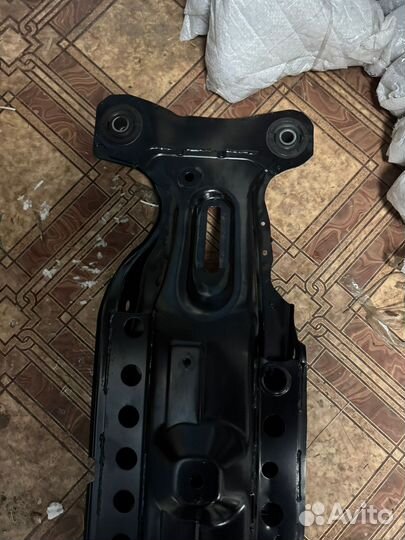 Подрамник задний Toyota Camry арт. 11383