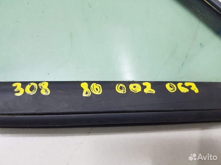 Форточка левая Peugeot 308 (2007-2015)