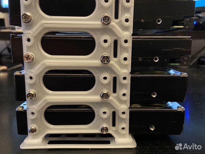 Стойки для жестких дисков HDD 3.5 друг на дружку