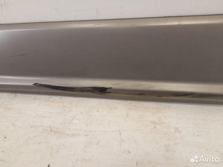 Молдинг двери задний правый Hyundai Starex H-1