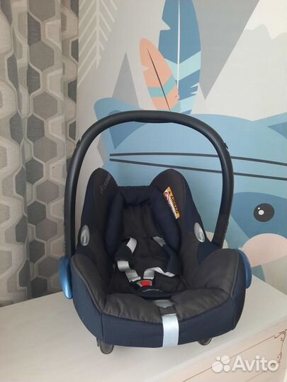 Детское автокресло люлька от 0 maxi cosi