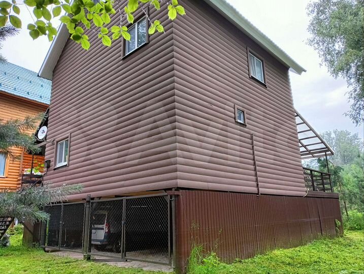 Дом 192 м² на участке 1,5 сот.