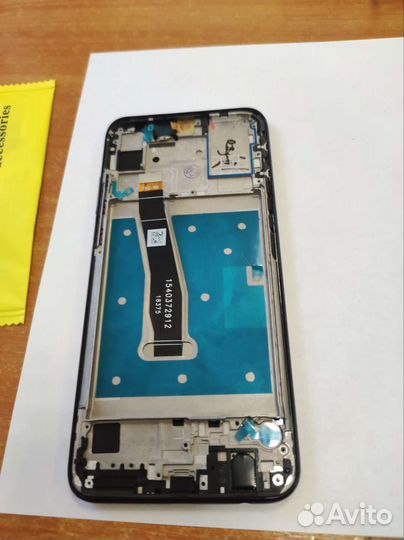 Экран на honor 10i с рамкой