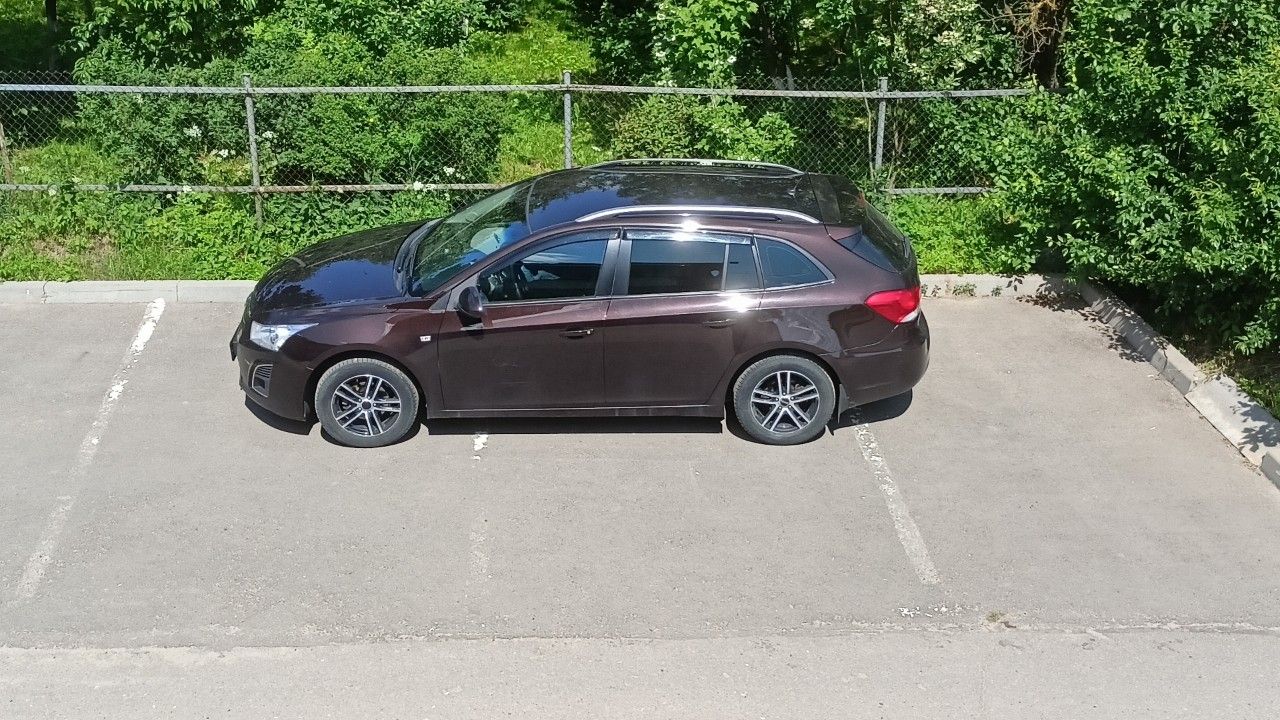 Chevrolet Cruze: фото владельца
