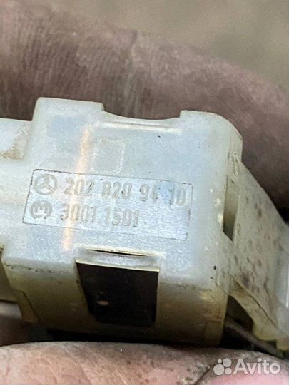 Датчик открытия двери Mercedes-Benz E-Class W210