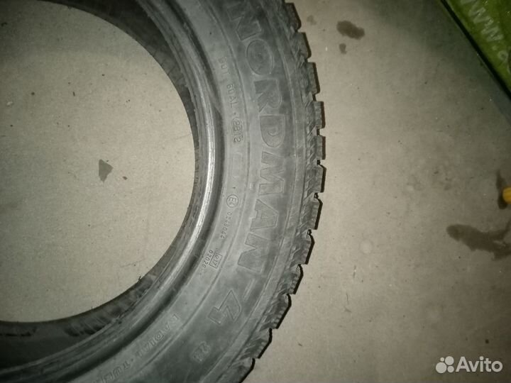 Nokian Tyres Hakkapeliitta 7 215/65 R16