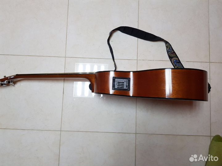 Электро Акустический бас fender безладовый