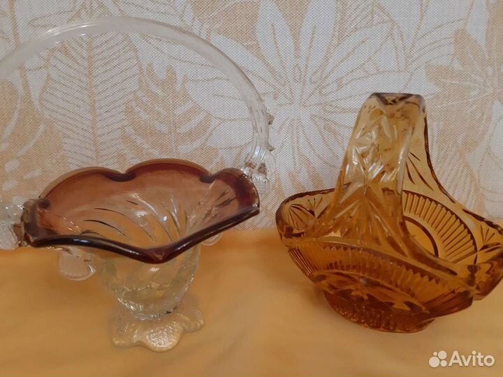 Вазочка корзинка цветное стекло