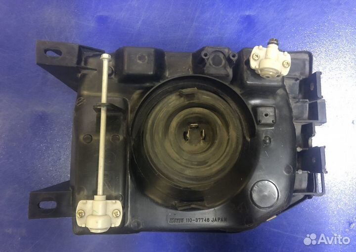 Фара правая Mitsubishi Pajero ll 1992-97