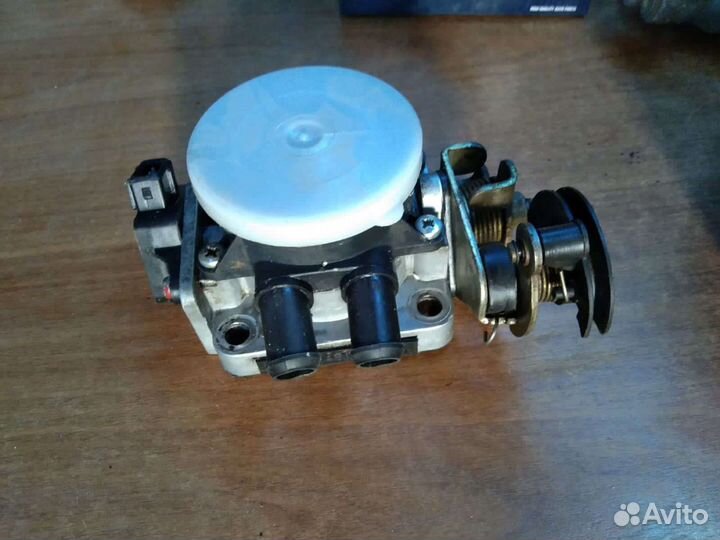 Дроссельной патрубок