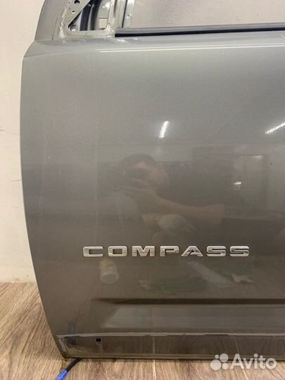 Дверь передняя левая Jeep Compass внедорожник 2011