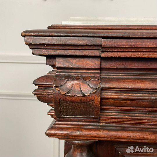 Антикварный комод