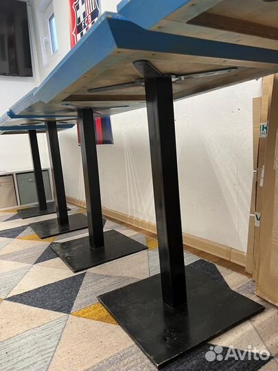 Стол для кафе