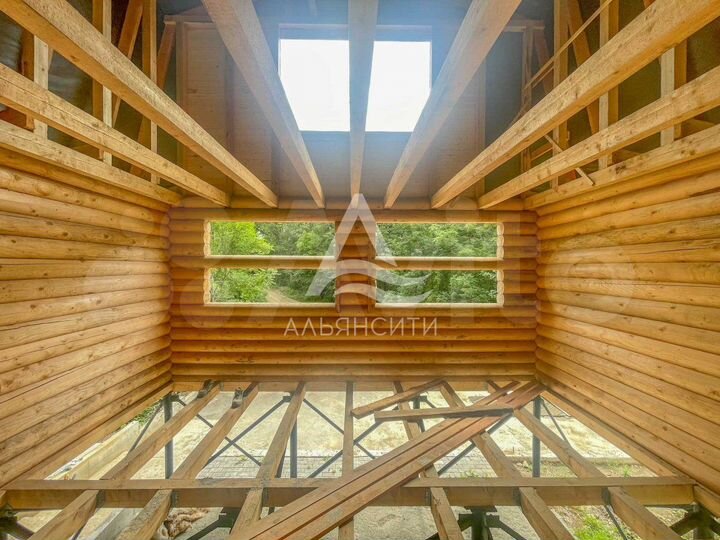 Дом 95 м² на участке 3,1 сот.