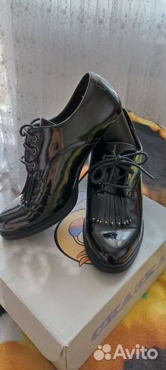 Туфлиботильоны