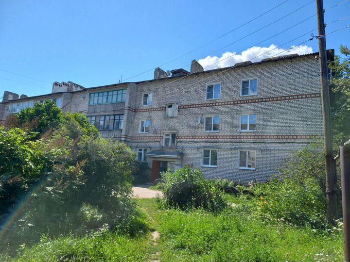 2-к. квартира, 50 м², 3/3 эт.