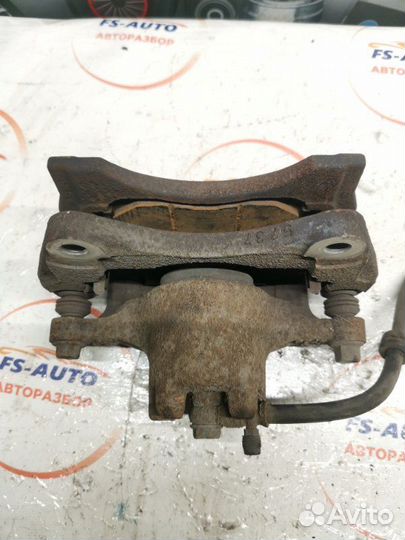 Суппорт тормозной передний левый Mitsubishi Asx