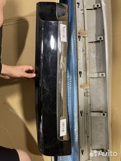 Молдинги на левые двери Toyota land cruiser 200