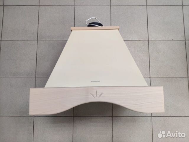 Классическая кухонная вытяжка