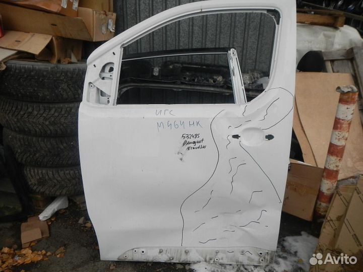 Дверь передняя левая Peugeot Traveller