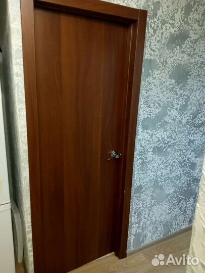 Межкомнатные двери бу 70 см с коробкой