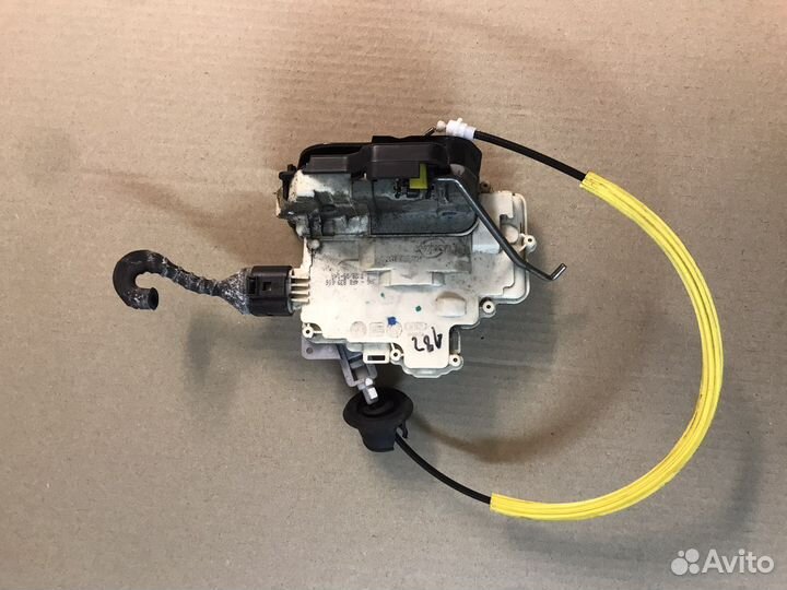 Замок двери задний правый Audi A6 C6 4f