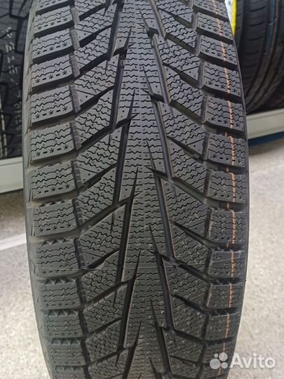 Hankook Winter I'Cept iZ 2 W616 205/55 R16 94T