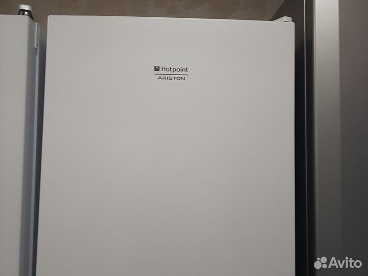Холодильник Hotpoint Ariston No Frost