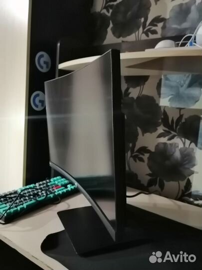 Монитор для компьютера hp24c