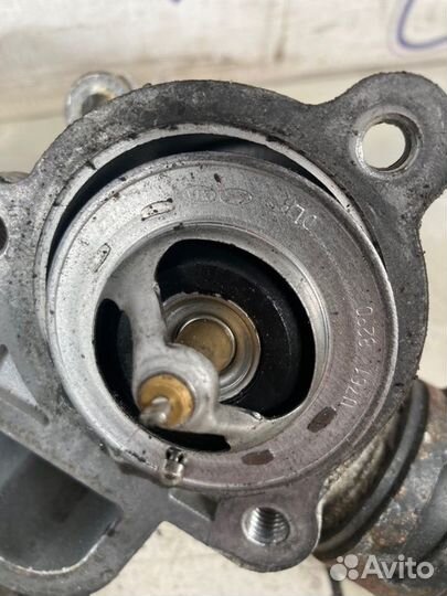 Корпус термостата Kia Rio 2 JB 1.4 (G4EE) 2009