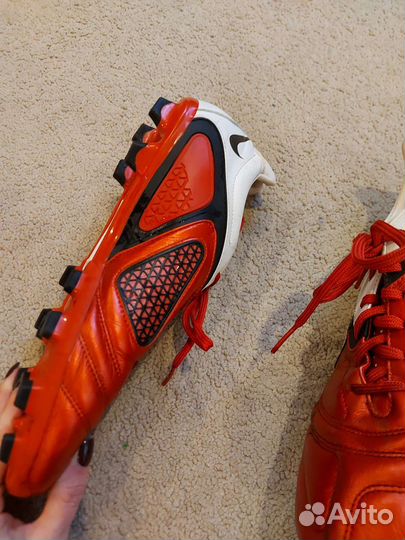 Футбольный буцы