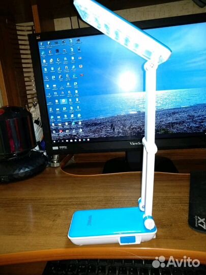 Настольная лампа