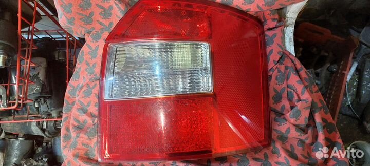 Задние фонари Ауди а4б6 универсал