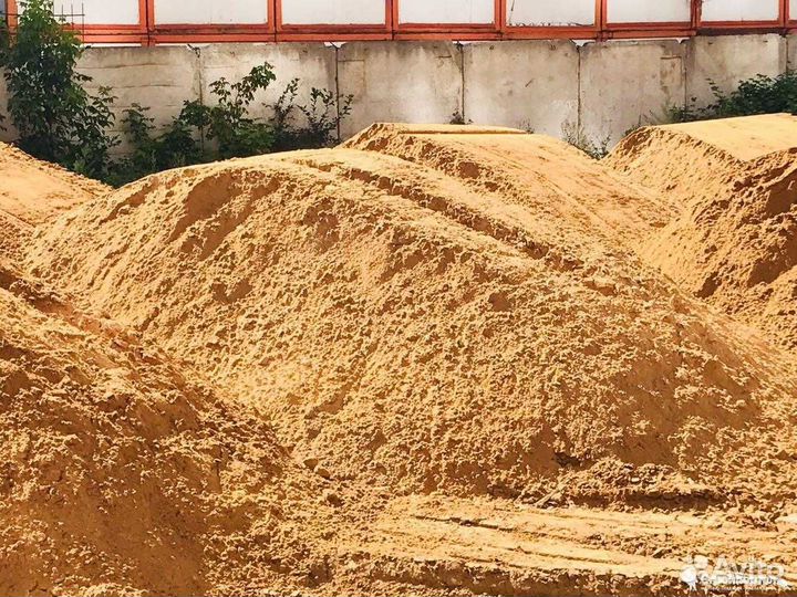 Песок карьерный в мешках и валом