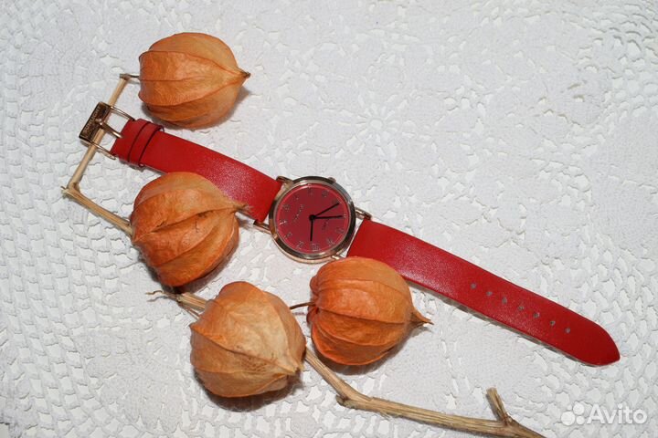 Часы наручные женские