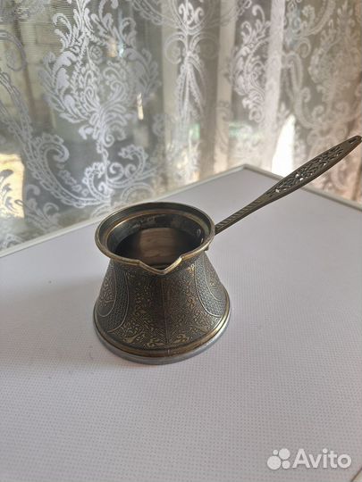 Набор чашек с блюдцами