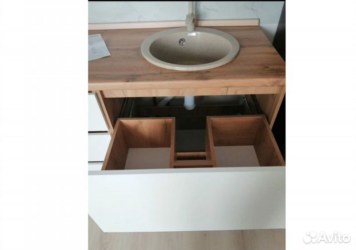 Кухня новая, общая длина 2.0 м