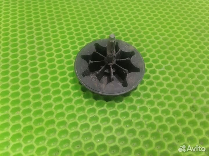 Крепление запаски Пежо 107