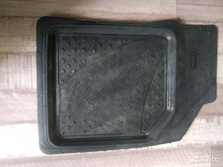 Оригинальные коврики на Nissan Almera G15