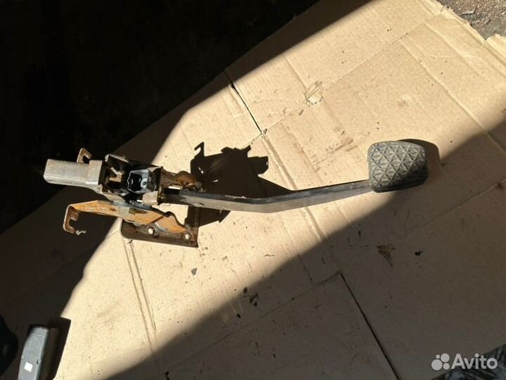 Педаль тормоза Ssang Yong Actyon New 2 2.0 2WD