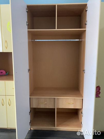 Мебель в детскую комнату