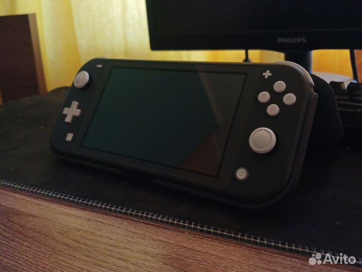 Nintendo switch lite с играми