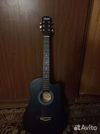 Акустическая гитара