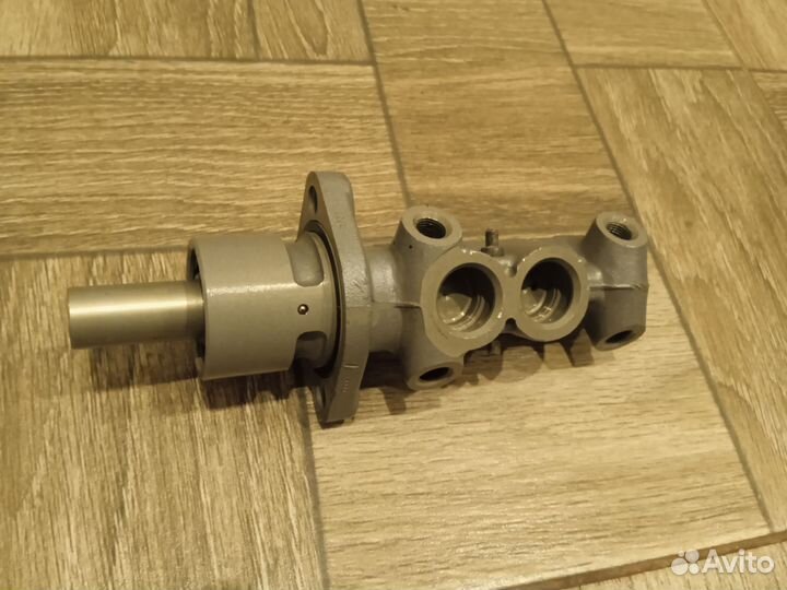 Главный тормозной цилиндр Seat Cordoba (VW Polo)