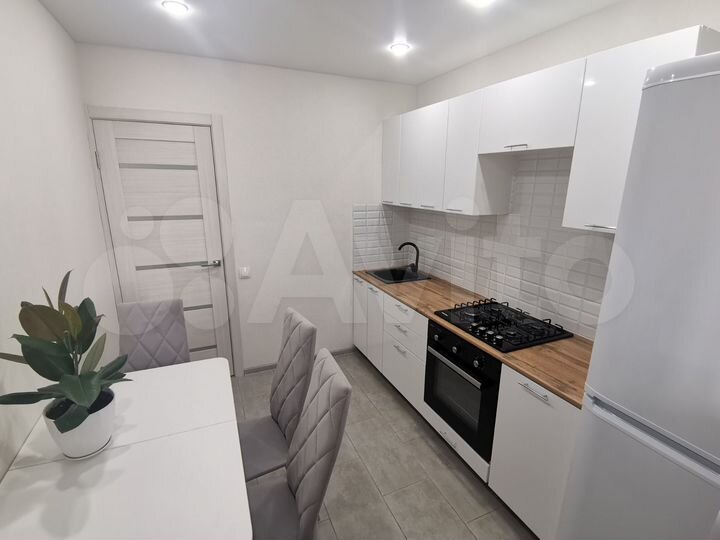 2-к. квартира, 55 м², 10/10 эт.