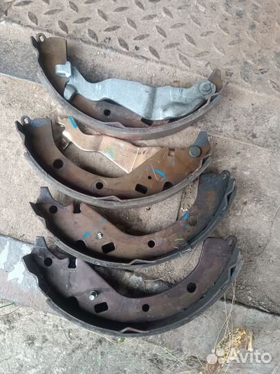Тормозные колодки, задние на Toyota probox